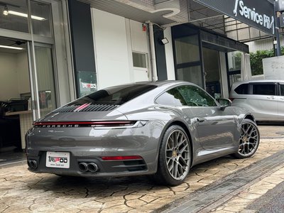 PORSCHE 911 - 4
