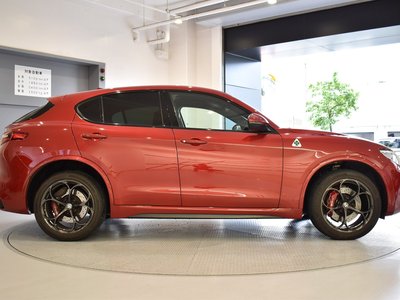 صورة مصغرة 30 لـ 2019 ALFA Romeo STELVIO