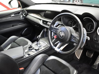 صورة مصغرة 18 لـ 2019 ALFA Romeo STELVIO