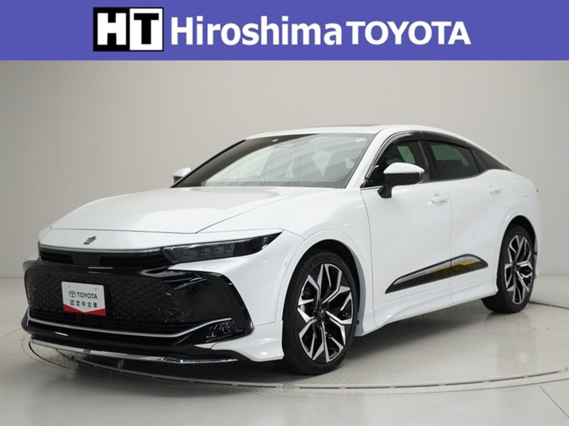 TOYOTA CROWN CROSSOVER - View 1