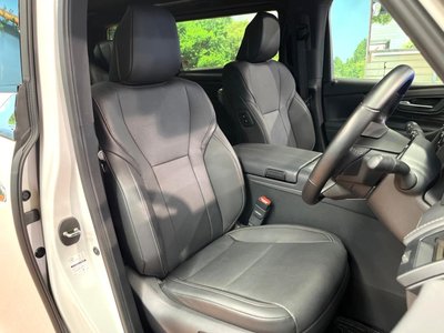 TOYOTA ALPHARD - 10