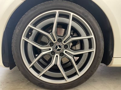 MERCEDES-BENZ E-CLASS - 8