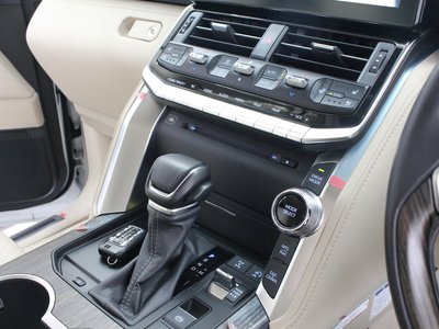 صورة مصغرة 32 لـ 2025 Toyota LAND CRUISER 300