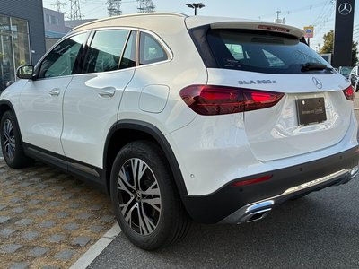 MERCEDES-BENZ GLA - 4