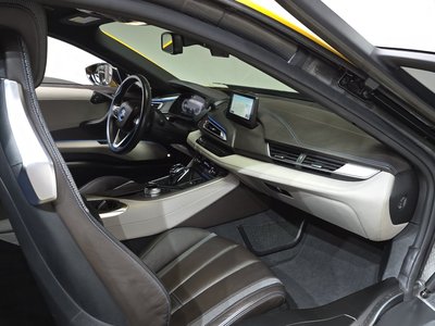 2016 BMW I8 thumbnail 18