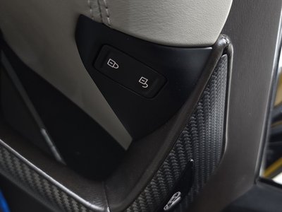 2016 BMW I8 thumbnail 31