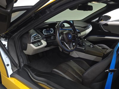 2016 BMW I8 thumbnail 13