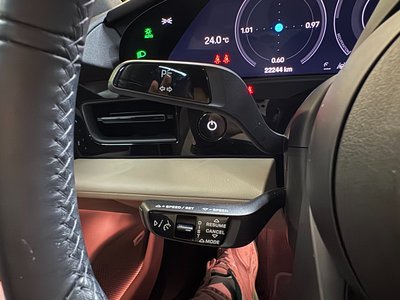 صورة مصغرة 17 لـ 2023 Porsche TAYCAN