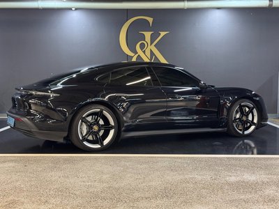 صورة 5 لـ 2023 Porsche TAYCAN