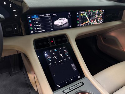 صورة مصغرة 13 لـ 2023 Porsche TAYCAN