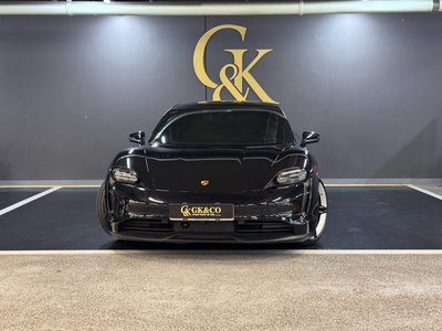 صورة 2 لـ 2023 Porsche TAYCAN