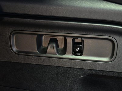 صورة مصغرة 34 لـ 2024 Mercedes-BENZ GLC