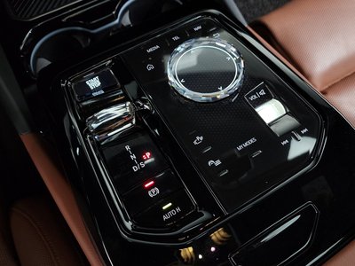 صورة مصغرة 12 لـ 2024 BMW 5 SERIES