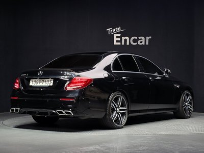 MERCEDES-BENZ E-CLASS - 4