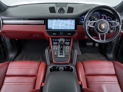 صورة 8 لـ 2020 Porsche CAYENNE