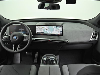 BMW IX - 4