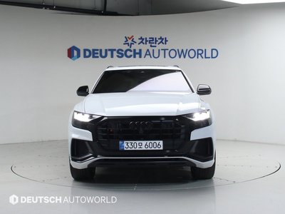 AUDI Q8 - 2