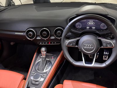 AUDI TT ROADSTER - 8