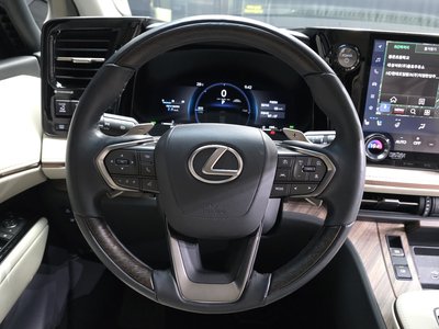 صورة مصغرة 13 لـ 2024 Lexus LM