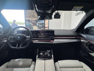 صورة 4 لـ 2025 BMW I5