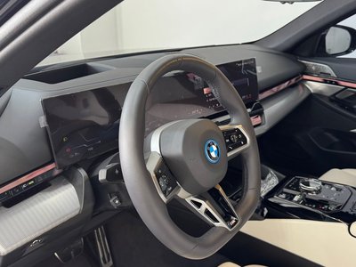 2025 BMW I5 — миниатюра 12