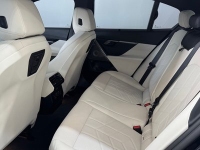 2025 BMW I5 — миниатюра 11