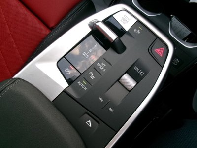 2025 BMW X1 — миниатюра 33
