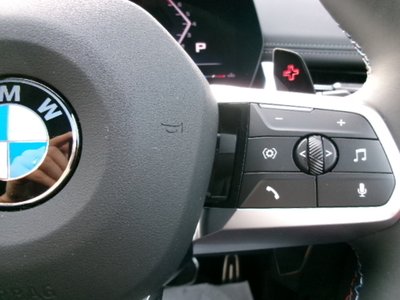 2025 BMW X1 — миниатюра 23