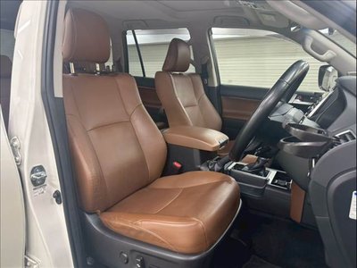 TOYOTA LAND CRUISER PRADO - 6