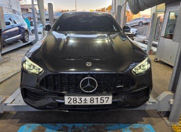 MERCEDES-BENZ C-CLASS - View 1