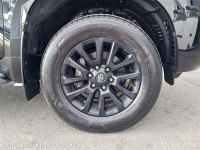 TOYOTA LAND CRUISER PRADO - 10