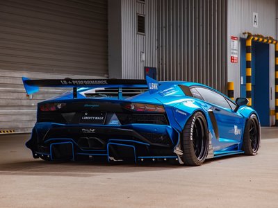 2018 Lamborghini AVENTADOR — миниатюра 12