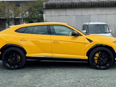 LAMBORGHINI URUS - 3