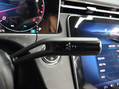 MERCEDES-BENZ E-CLASS - 9