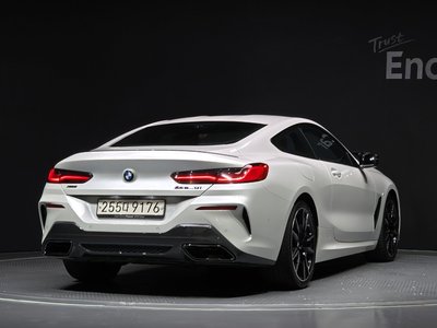 BMW 8 SERIES - 4