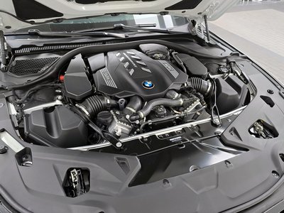 BMW 8 SERIES - 7