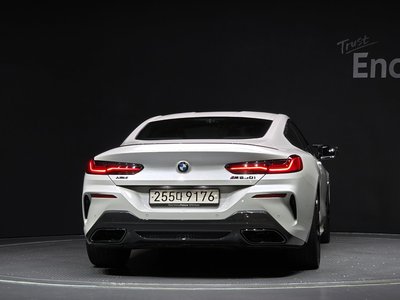 BMW 8 SERIES - 3