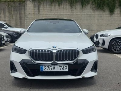 BMW 5 SERIES - 2