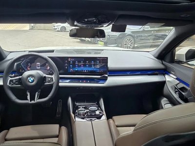 BMW 5 SERIES - 5