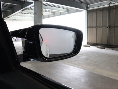 صورة 10 لـ 2024 BMW M3 SEDAN