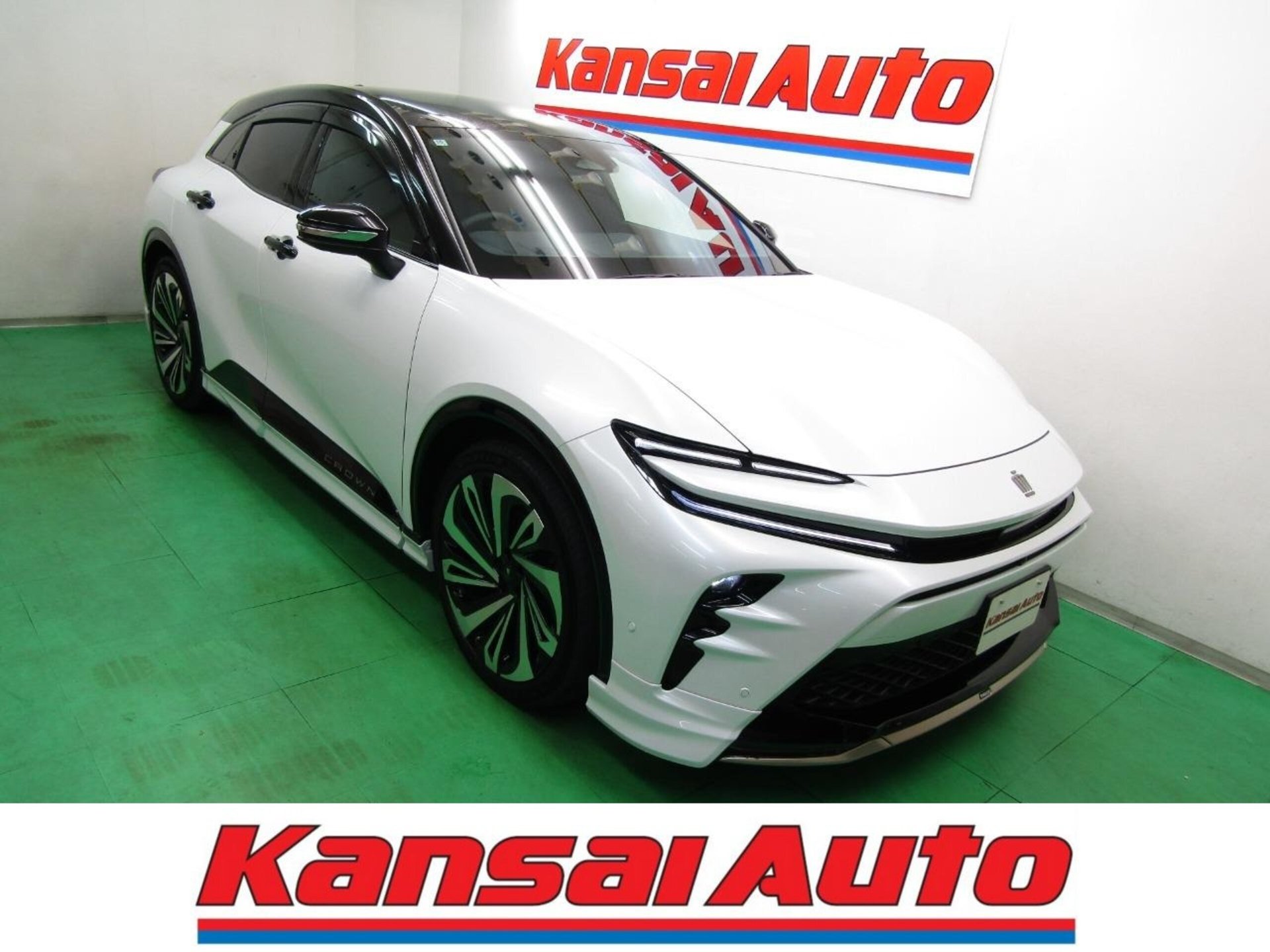 TOYOTA CROWN SPORT - View 1