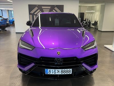 LAMBORGHINI URUS - 7