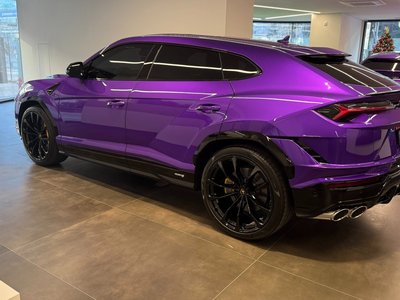 LAMBORGHINI URUS - 9