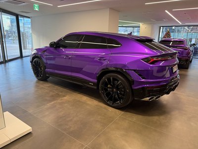 LAMBORGHINI URUS - 8