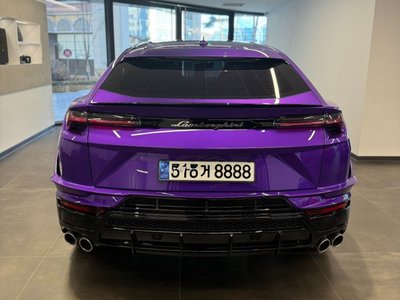 LAMBORGHINI URUS - 10