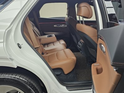 صورة مصغرة 17 لـ 2026 Genesis GV70