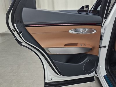 صورة مصغرة 15 لـ 2026 Genesis GV70