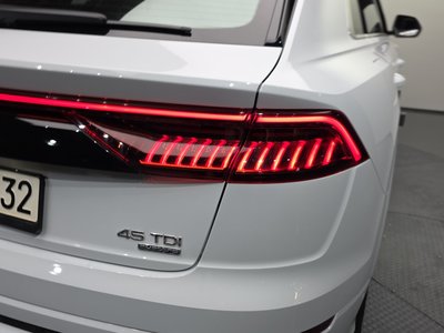 AUDI Q8 - 10