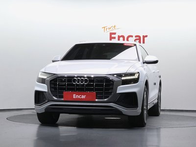 AUDI Q8 - 2