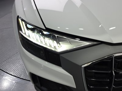 AUDI Q8 - 9
